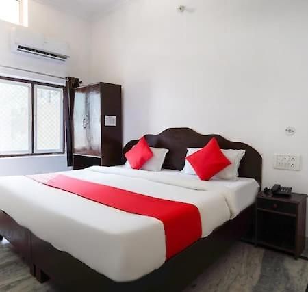 Backpackers Karma Home Stay Кгаджураго Екстер'єр фото